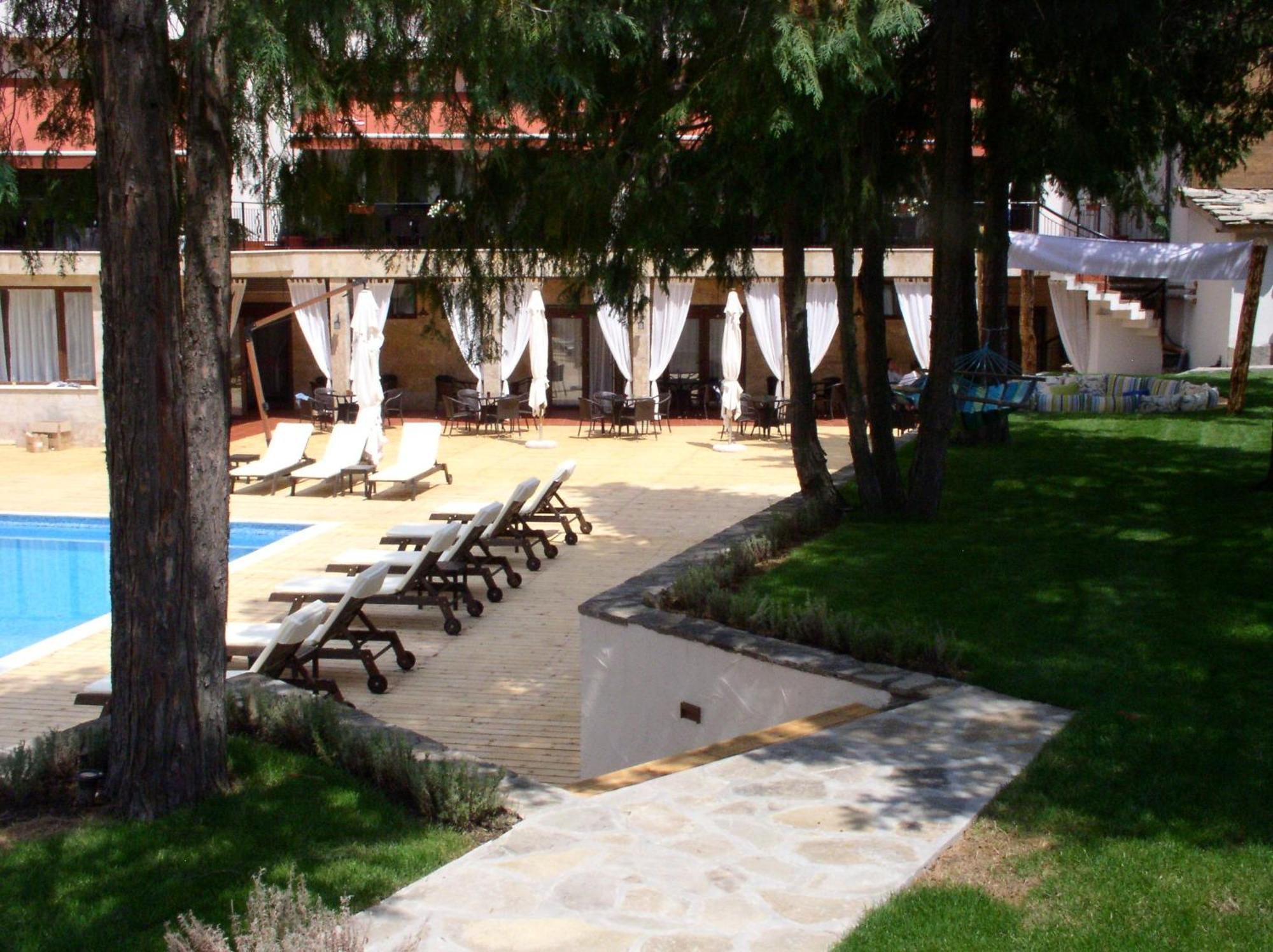 Hotel Par Avion Aprilci Kültér fotó